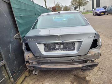 MERCEDES C KLASSE SEDAN ACHTERKLEP  BJ 2007 TOT 2011 beschikbaar voor biedingen