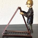 Fernand Martin brandweerman met ladder., Antiek en Kunst, Ophalen of Verzenden