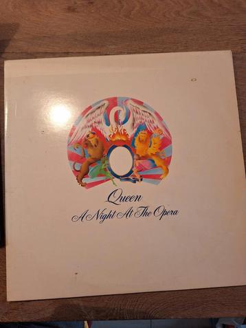 LP  Queen A night at the opera beschikbaar voor biedingen