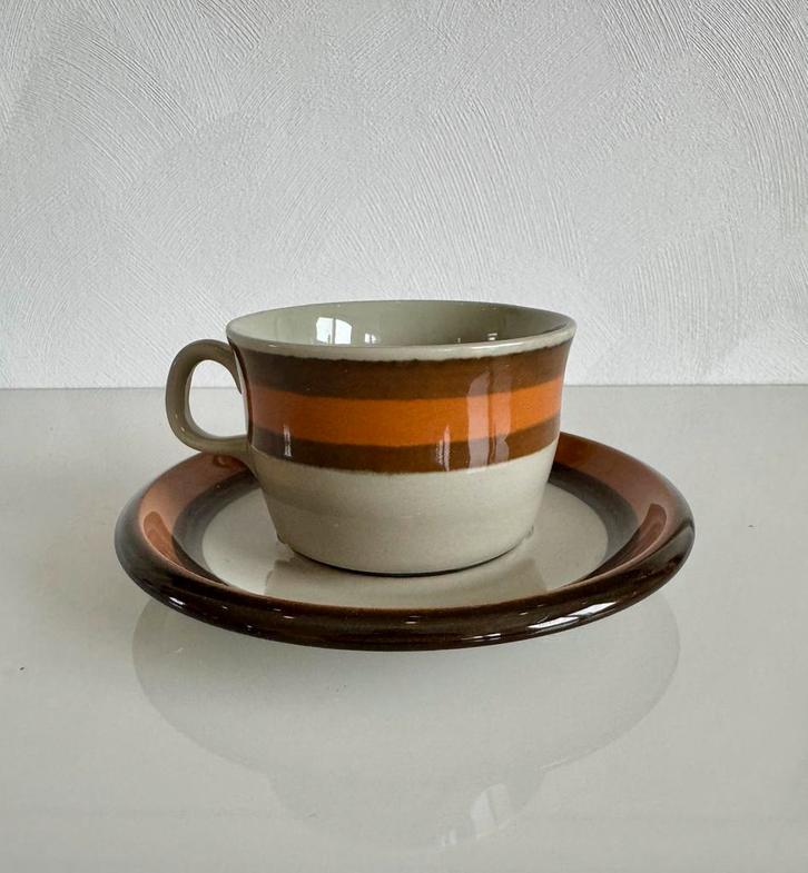 7 Rörstrand Annika kop met schotels. Nieuwstaat!, Huis en Inrichting, Keuken | Servies, Zo goed als nieuw, Kop(pen) en/of Schotel(s)