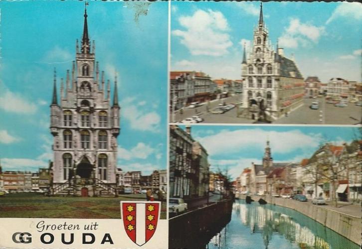 AK Gouda stadhuis Austin Ford VW, Verzamelen, Ansichtkaarten | Nederland, Gelopen, Zuid-Holland, 1960 tot 1980, Ophalen of Verzenden