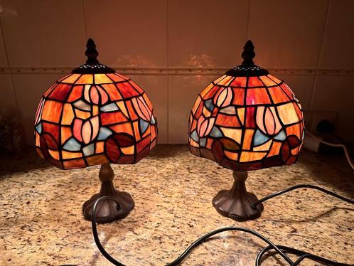 Tiffany lampjes twee stuks, 18cm diameter, sfeervol vintage, Huis en Inrichting, Lampen | Tafellampen, Zo goed als nieuw, Minder dan 50 cm