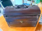 Leren aktentas, Sieraden, Tassen en Uiterlijk, Koffers, Ophalen, Gebruikt, Slot, 55 cm of meer