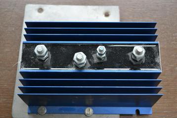 MULTI BATTERY ISOLATOR/ WATERSPORT  beschikbaar voor biedingen