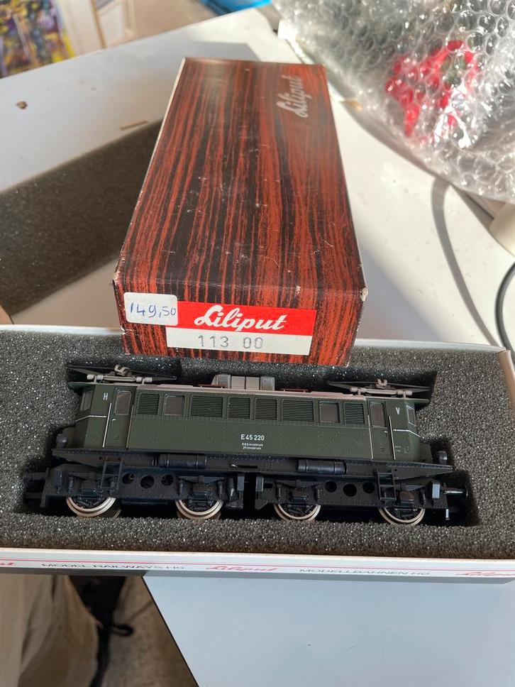 Liliput E45 220 Locomotief 113 00 - HO Schaal, Hobby en Vrije tijd, Modeltreinen | H0, Zo goed als nieuw, Locomotief, Gelijkstroom