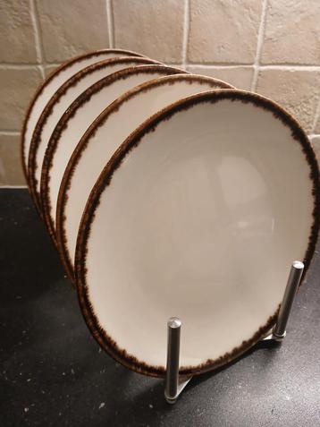 Tulû dinerbord handmade Turkije van porselein beschikbaar voor biedingen