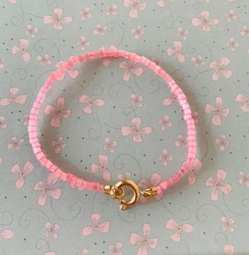 Zelfgemaakt armbandje beschikbaar voor biedingen