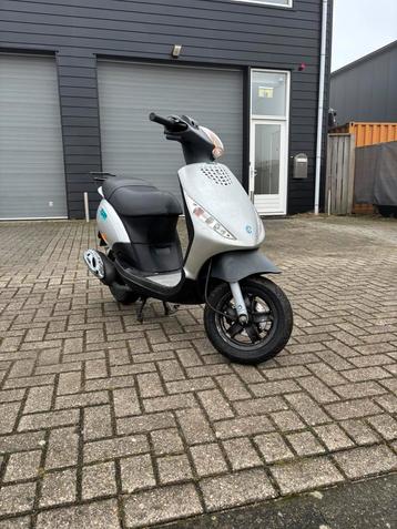 Piaggio Zip 2000 50cc 2takt brom kenteken  beschikbaar voor biedingen