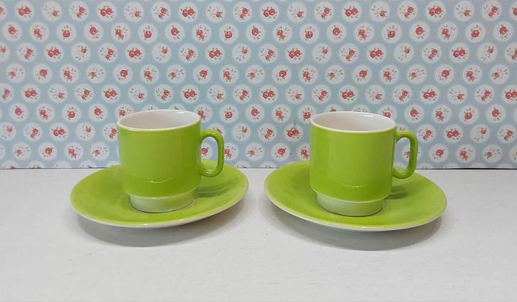 2 vintage kopjes van Pagnossin, Huis en Inrichting, Keuken | Servies, Kop(pen) en/of Schotel(s), Overige stijlen, Ophalen of Verzenden