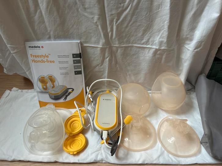 Medela Freestyle Hands-free Borstkolf, Kinderen en Baby's, Babyvoeding en Toebehoren, Zo goed als nieuw, Borstkolf, Ophalen of Verzenden