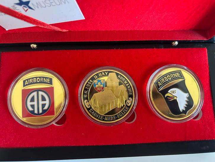 Airborne Museum Sainte-Mère-Église Penning Set, Postzegels en Munten, Munten | Europa | Niet-Euromunten, Setje, Frankrijk, Goud