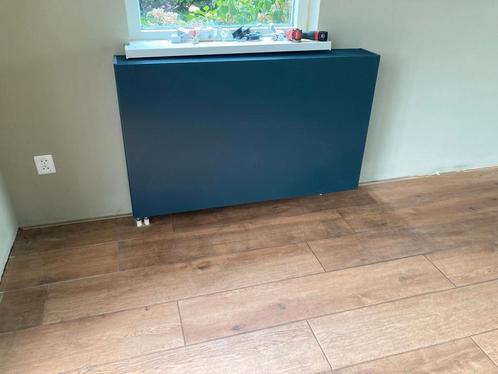Diverse radiatoren met antreciet ombouw, Doe-het-zelf en Verbouw, Verwarming en Radiatoren, Zo goed als nieuw, Radiator, 800 watt of meer