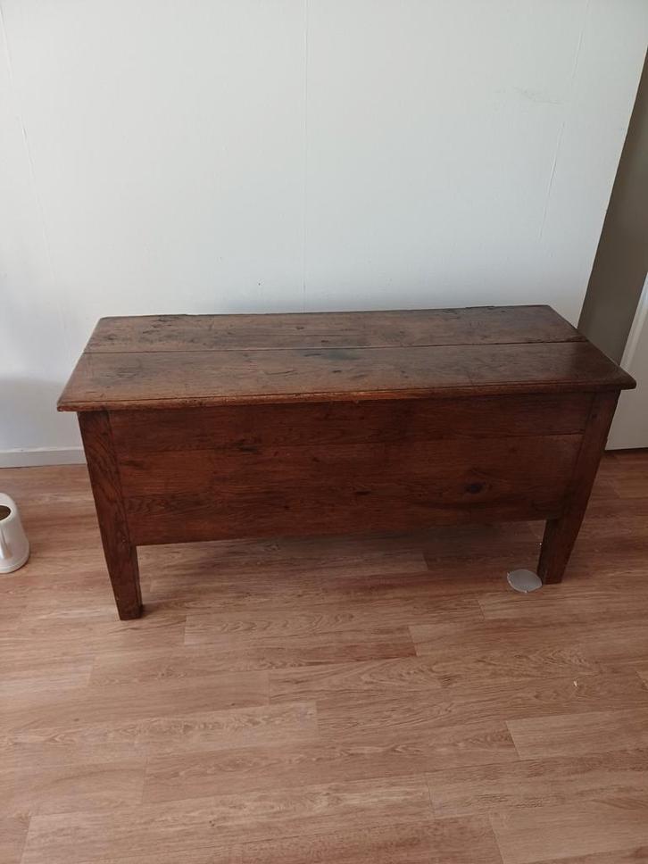 Antieke Walnotenhouten Tafelkast, Huis en Inrichting, Kasten | Overige, Gebruikt, Ophalen of Verzenden