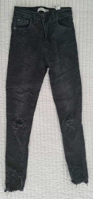 Zwarte spijkerbroek maat 36 s met scheurtjes broeken jeans beschikbaar voor biedingen