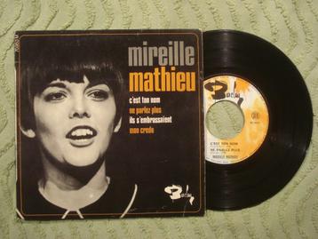 Mireille Mathieu 7" Vinyl EP: ‘C’est ton nom’ (Frankrijk) beschikbaar voor biedingen