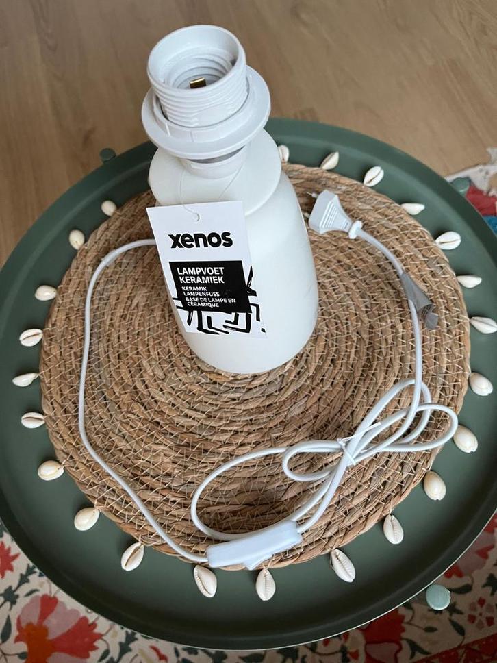 Nieuwe Witte Seramische Lampvoet/Lamp Base – E27 Max 40W, Huis en Inrichting, Lampen | Hanglampen, Nieuw, Minder dan 50 cm, Overige materialen