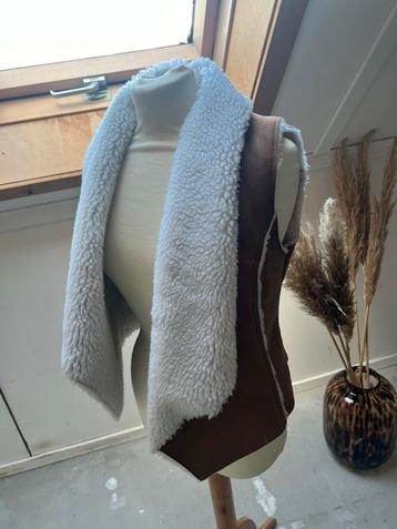 Teddy gevoerde gilet/bodywarmer  beschikbaar voor biedingen