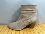 SPM, maat 41, suède laarsjes in een lichte zandkleur, Kleding | Dames, Schoenen, Overige kleuren, SPM, Lage of Enkellaarzen, Ophalen of Verzenden