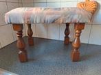 Vintage gestoffeerd voetenbankje., Ophalen, Hout, Minder dan 50 cm, Minder dan 50 cm