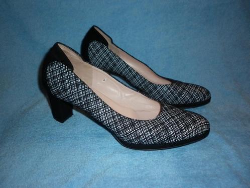 pumps maat 41,5 merk : Lilian , Kleding | Dames, Schoenen, Pumps, Zwart, Ophalen of Verzenden