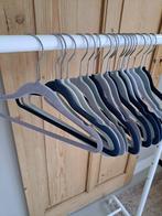 18 HEMA velours kledinghangers – 3220 cm, Ophalen of Verzenden, Gebruikt, Metaal, Kinderen en Volwassenen