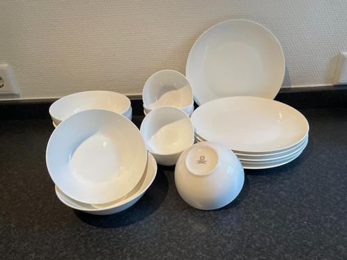 Maxwell & Williams Cashmere Servies, Huis en Inrichting, Keuken | Servies, Zo goed als nieuw, Overige typen, Overige stijlen, Porselein