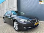 BMW 5-serie 523i Executive AUT NAVI LEDER XENON PDC, Euro 5, Achterwielaandrijving, Gebruikt, 2000 kg