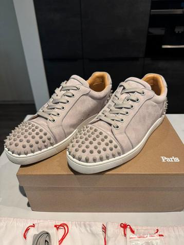 Christian Louboutin 44 beschikbaar voor biedingen