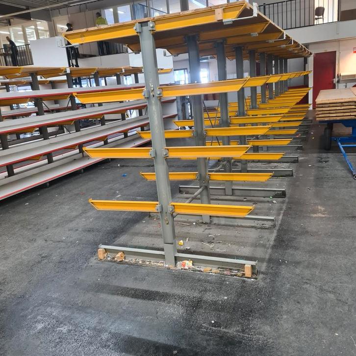 Partij Draagarmstelling dubbelzijdig magazijnstelling., Zakelijke goederen, Kantoor en Winkelinrichting | Magazijn, Stelling en Opslag