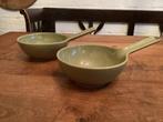 2 olijfgroene aardewerken kommen van Royal VKB, Ophalen, Zo goed als nieuw, Kom(men), Overige stijlen