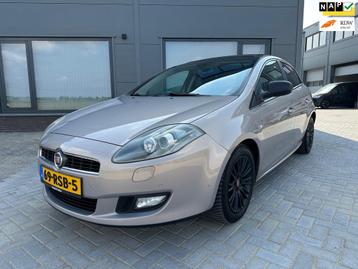 Fiat Bravo 1.4 MultiAir Sport // Clima // Navi // PDC // Trk beschikbaar voor biedingen