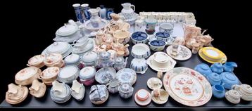 Partij Maastrichts Aardewerk van Regout & Societe Céramique  beschikbaar voor biedingen