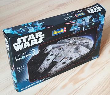 STAR WARS  –  Millenium Falcon (REVELL bouwmodel) beschikbaar voor biedingen