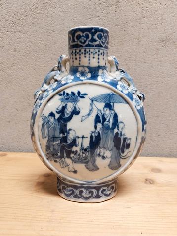 Maanfles met draken Porselein China 19de eeuw 20,5cm beschikbaar voor biedingen