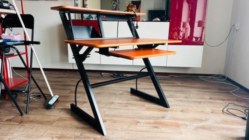 StudioTafel / Bureau met ingebouwde 230v verdeel doos, Muziek en Instrumenten, Overige Muziek en Instrumenten, Gebruikt, Ophalen