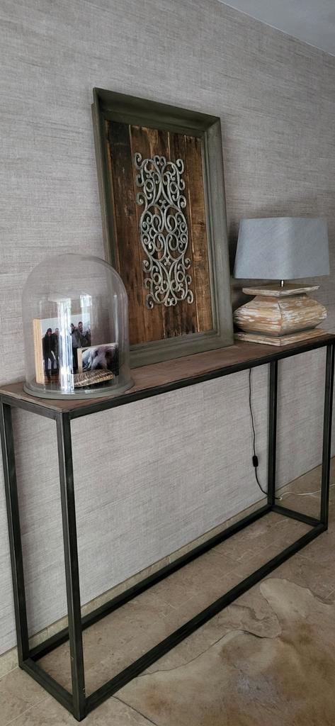 Hoge Side Table met Stalen Poten, Huis en Inrichting, Tafels | Sidetables, Gebruikt, 25 tot 50 cm, 150 tot 200 cm, Rechthoekig