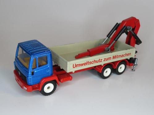 Mercedes Benz bakwagen met laadkraan, Hobby en Vrije tijd, Modelauto's | 1:50, Gebruikt, Bus of Vrachtwagen, SIKU, Ophalen of Verzenden