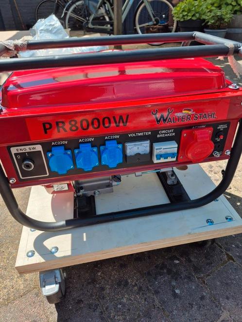 NIEUW Aggregaat/Generator, Doe-het-zelf en Verbouw, Aggregaten, Zo goed als nieuw, Benzine, Minder dan 5 kVA, Ophalen