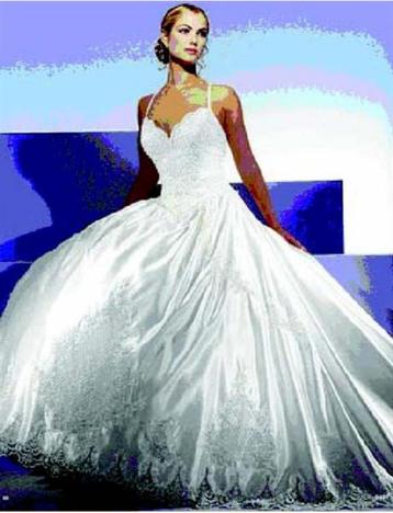 Bruidsjurk DEMETRIOS beschikbaar voor biedingen