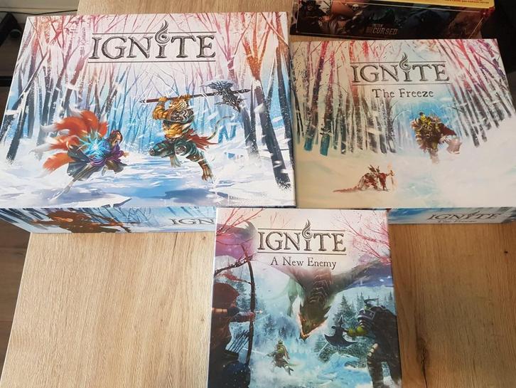 Ignite + The Freeze + A New Enemy, Hobby en Vrije tijd, Gezelschapsspellen | Bordspellen, Zo goed als nieuw, Een of twee spelers