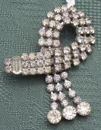 Nr X824b: Fantasie broche strasz, Tweedehands onbekend, Overige materialen, 4 tot 7 cm, Ophalen of Verzenden