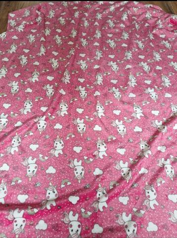 Zachte fluffy stof b: 146 L: 2.50 unicorn print beschikbaar voor biedingen