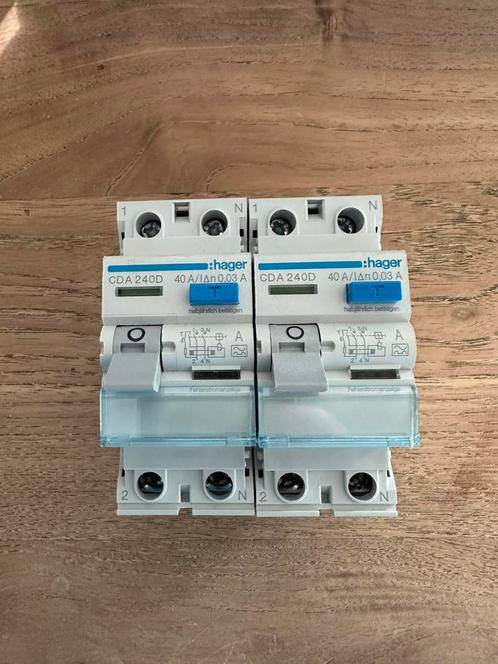 2x Hager CDA240D Aardlekschakelaar 40A 30mA – 1-fase, Hobby en Vrije tijd, Elektronica-componenten, Gebruikt, Ophalen of Verzenden