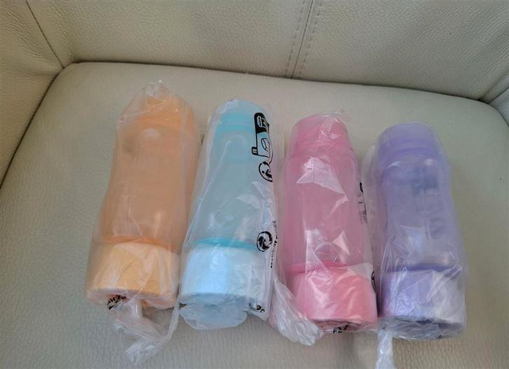 T028 Mini flesjes , 90 ml, nieuw, en meer Tupperware, Huis en Inrichting, Keuken | Tupperware, Nieuw, Overige typen, Blauw, Oranje