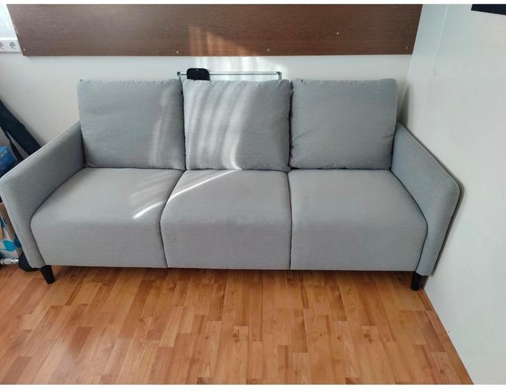 Ikea ANGERSBY 3-zitsbank - Knisa lichtgrijs, Huis en Inrichting, Banken | Bankstellen, Gebruikt, Rechte bank, Driepersoons, 150 tot 200 cm