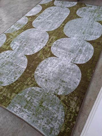 NIEUW !! VLOERKLEED /  KARPET 2.50 x 1.70  beschikbaar voor biedingen