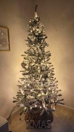 Kunstkerstboom met sneeuw 210 cm van de Action (Nieuw), Diversen, Kerst, Ophalen, Nieuw