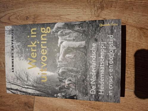 Lennert Savenije - Werk in uitvoering, Boeken, Overige Boeken, Zo goed als nieuw, Ophalen of Verzenden