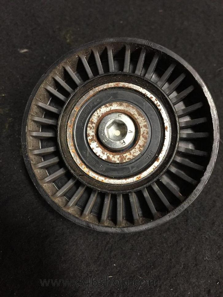 Dynamo poelie BMW E90 E91 E60 E61  M57 diesel motor, Auto-onderdelen, Motor en Toebehoren, BMW, Gebruikt, Ophalen of Verzenden