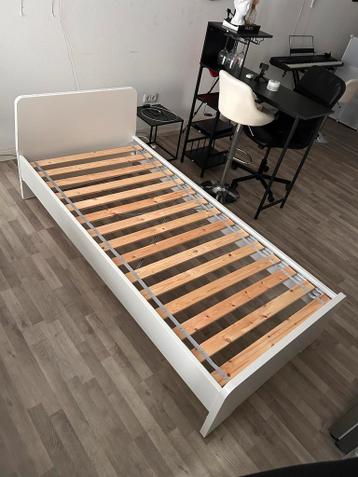 IKEA bedframe met matras 90x200 - perfecte staat! - afbeelding 2